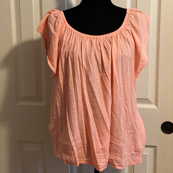 GAP linen Top - Picture 3 of 7